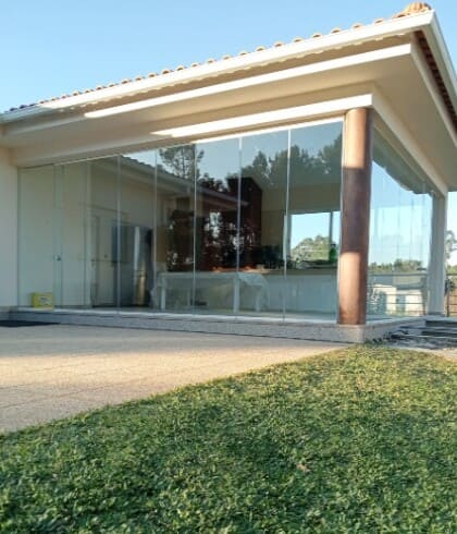 cortinas deslizantes em Alpendre